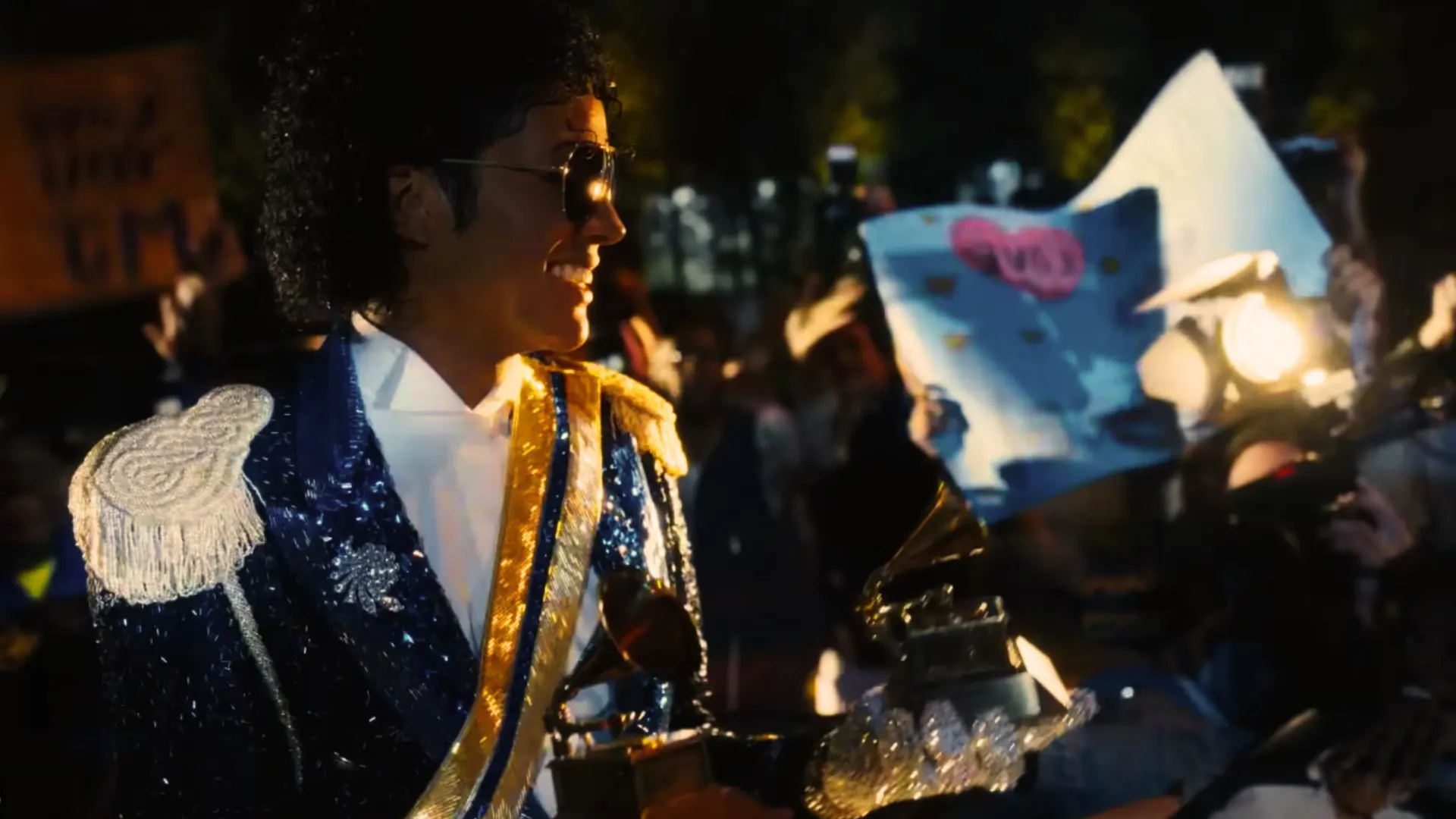 'Cause this is thriller! Michael Jackson ritorna in vetta alle classifiche
