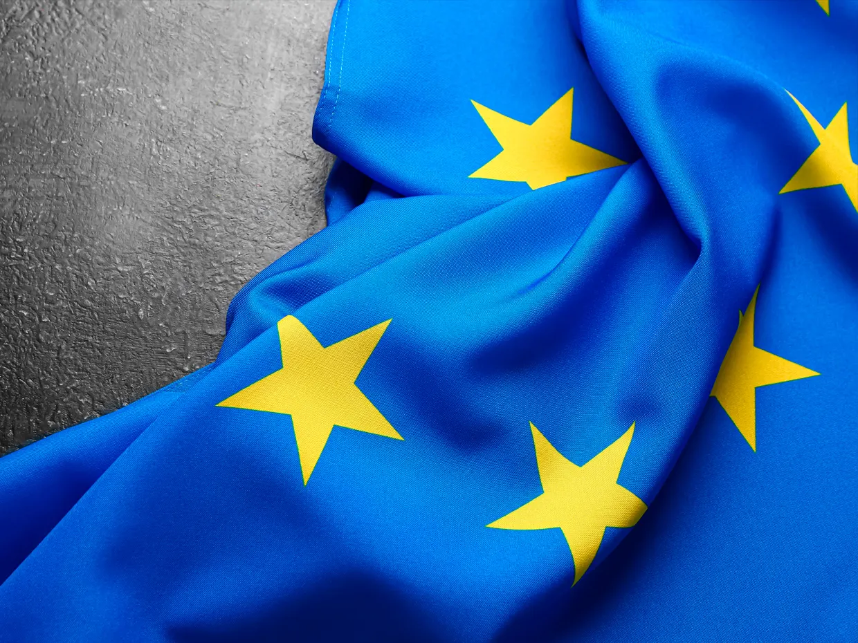 Borse europee chiudono in calo. Petrolio e Fed continuano a pesare