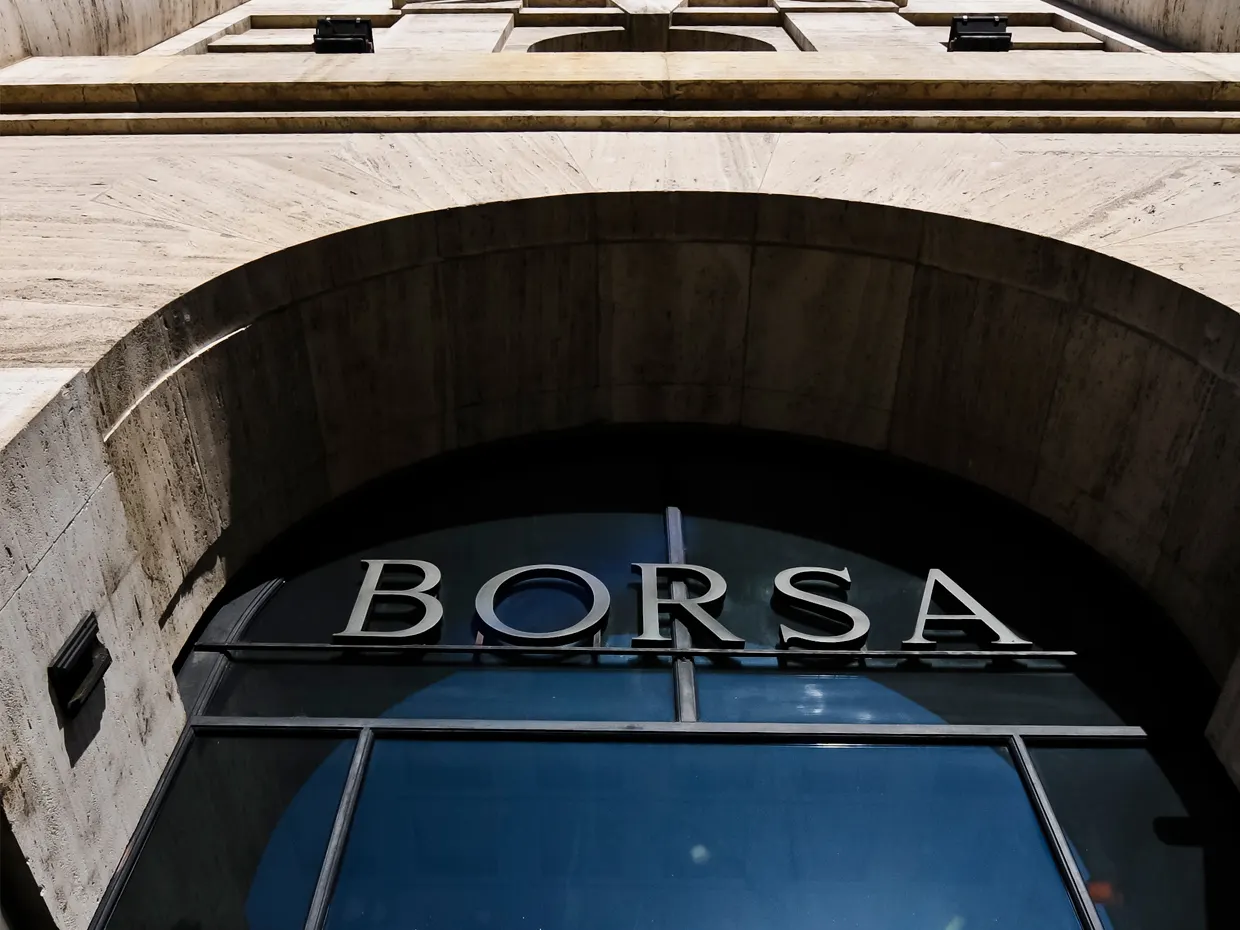 Borse europee iniziano la settimana in rialzo. Il tech guida i listini