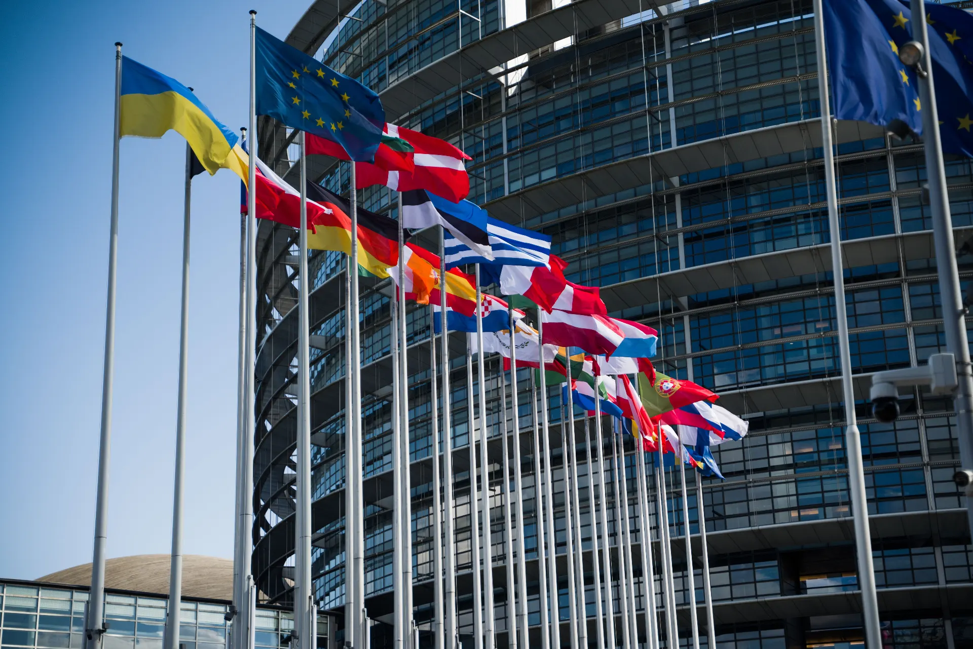 Listini europei sotto pressione dopo il calo della vigilia