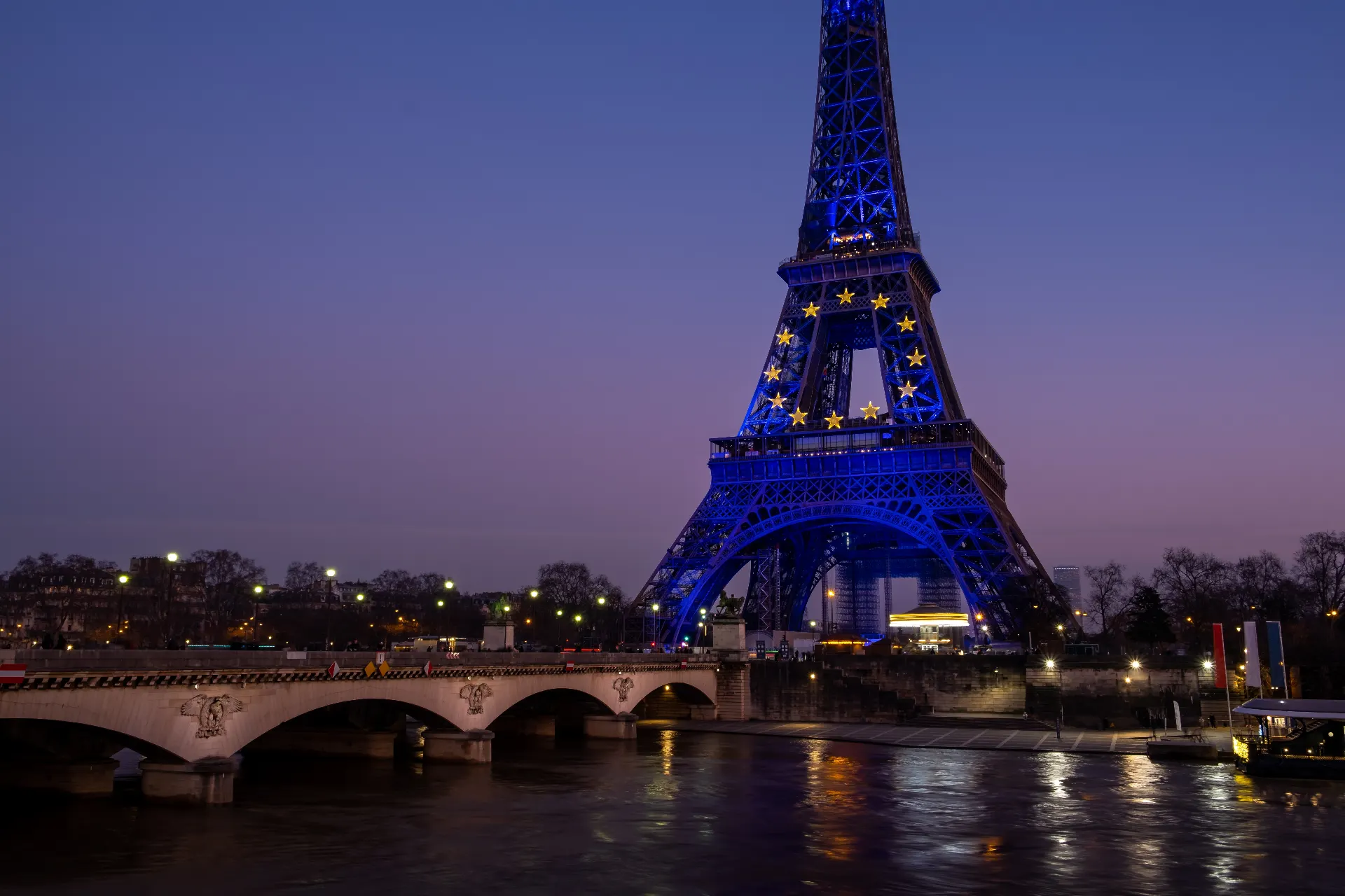 Le borse europee iniziano la settimana in positivo, ma Francia sotto pressione