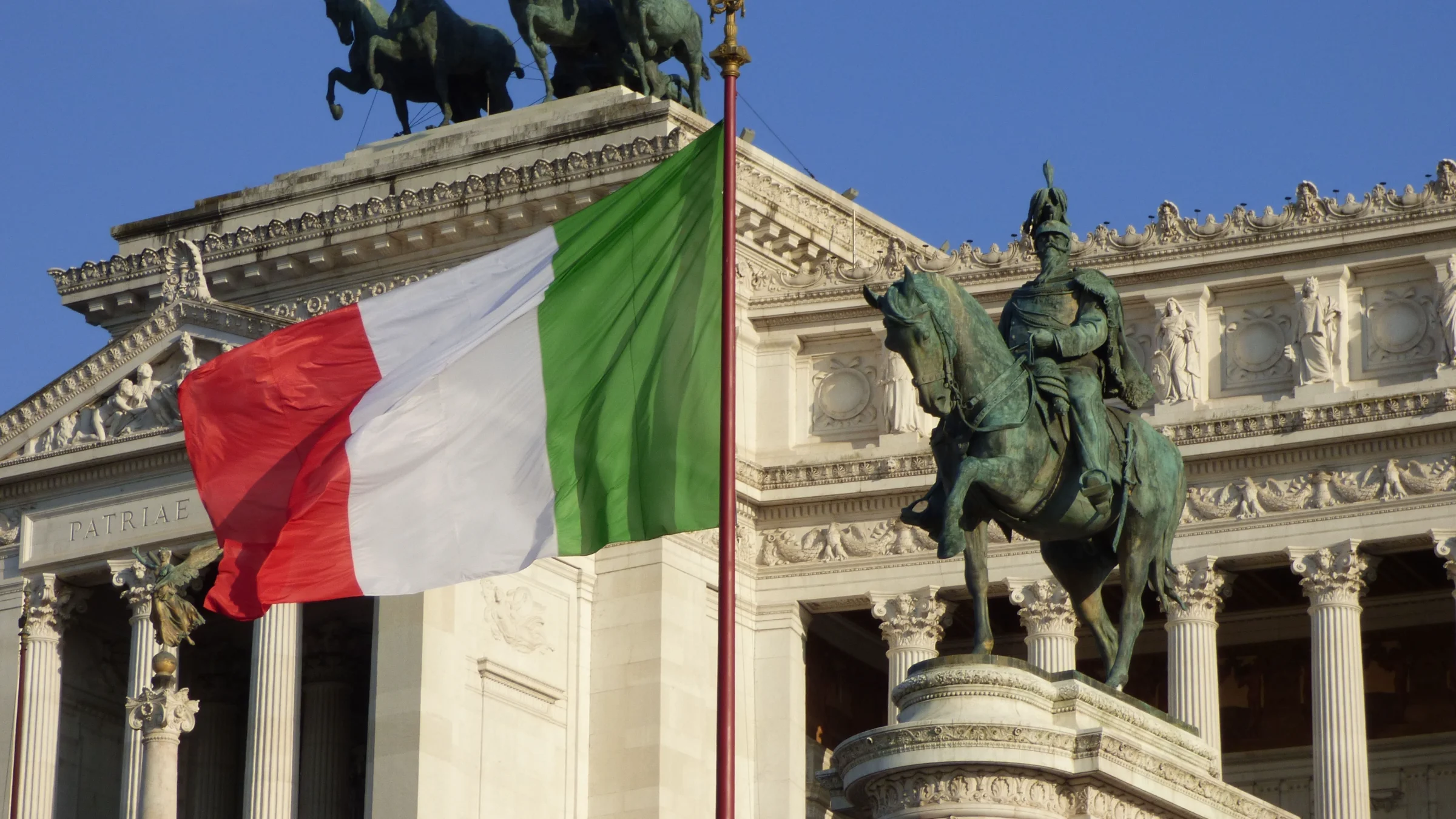 Manovra 2027: Irpef più ampia, flat tax giovani e cedolare al 5%, ma pesano i nodi UE e Corte dei Conti