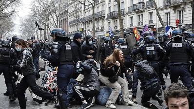 Disordini in Francia, Morningstar DBRS: perdite assicurate sotto 1-1,2 miliardi