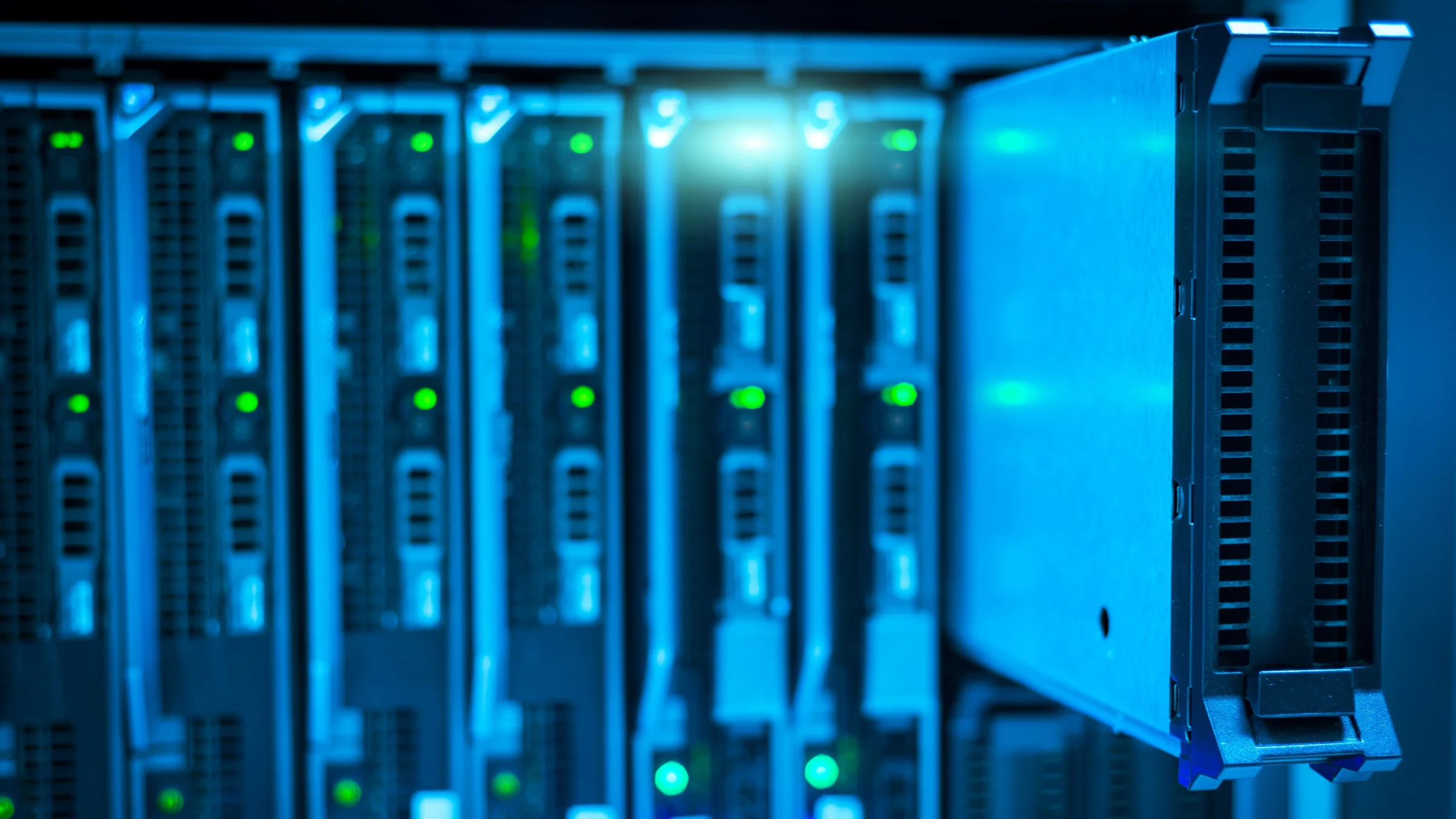 AI data centers face an energy bottleneck as Lektra tests distributed GPU model