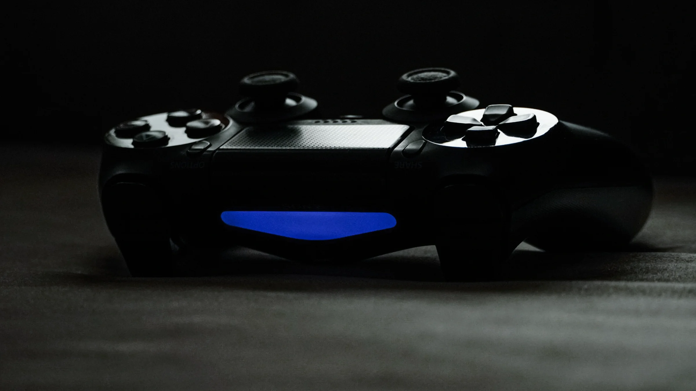 Videogiochi indie, finanziamento e publishing. Il segreto del successo e il caso Stratos