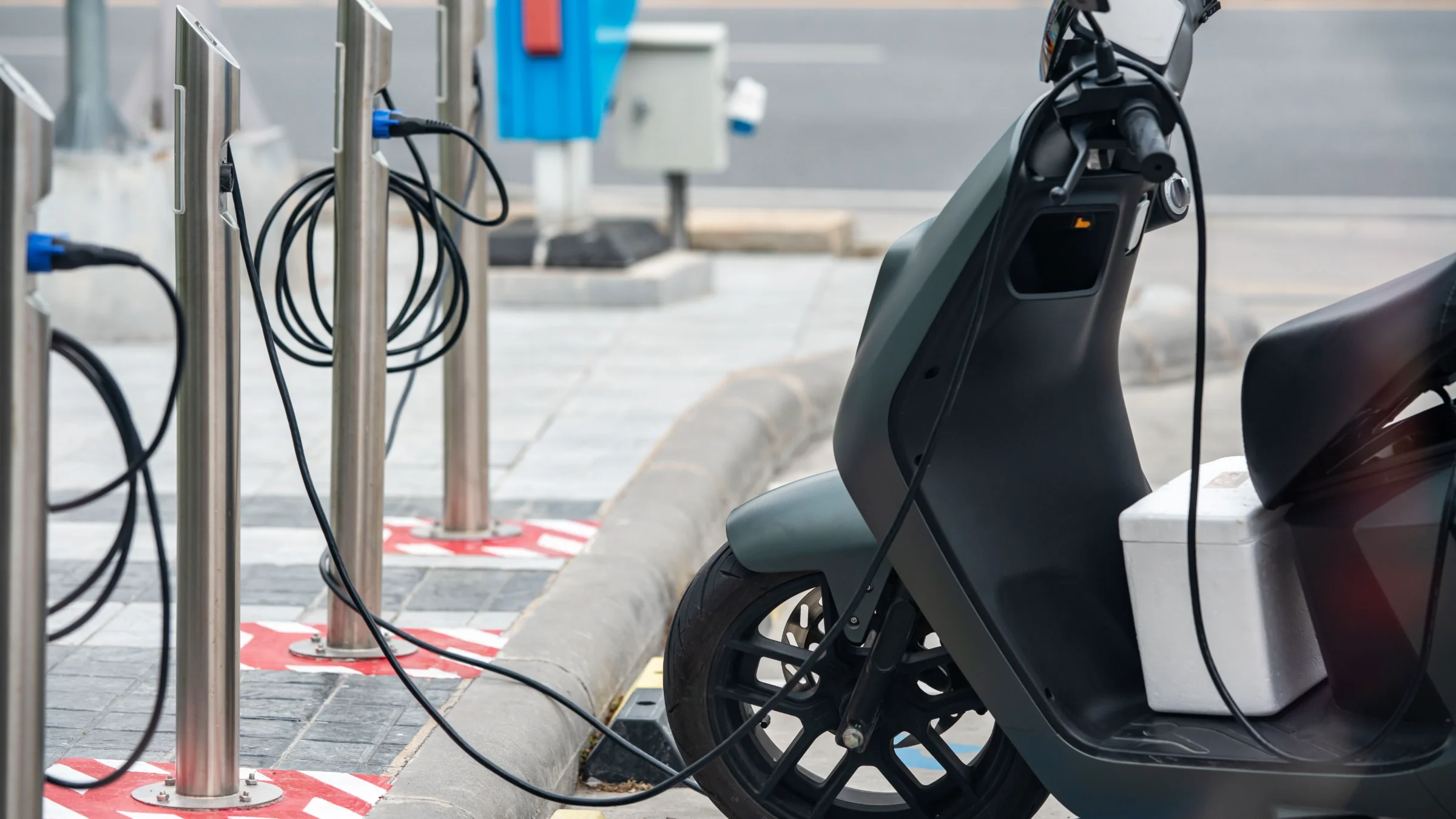 Per gli scooter elettrici, autonomia e ricarica sono vitali. Come interverrà HURBA