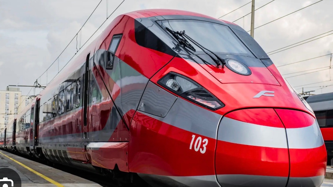 Precettazione dello sciopero trasporti del 30 ottobre: bus, treni e aerei regolari